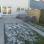 Cosy House With 3 Rooms And Garden Near Beach