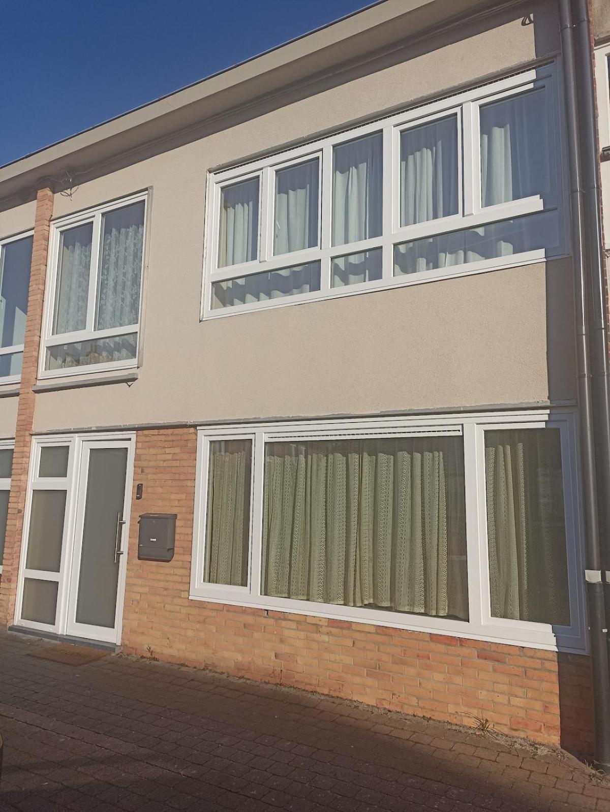 Cosy House With 3 And Garden Near * Ostende