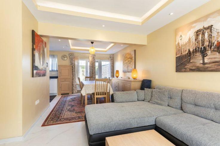 Сasa de vacaciones Cosy House With 3 And Garden Near